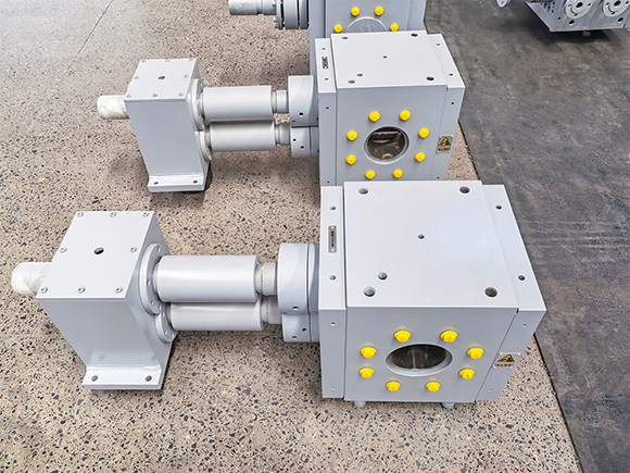 雙軸驅(qū)動熔體泵